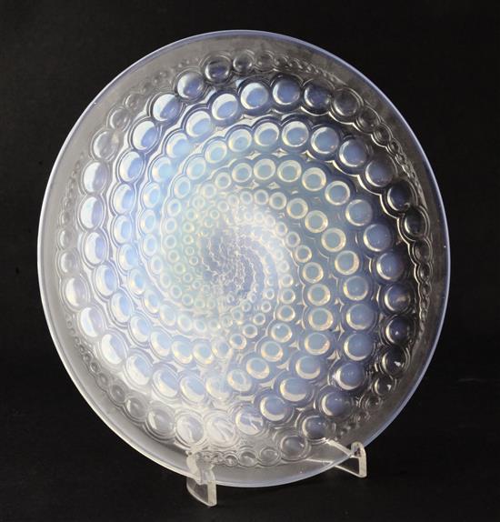 A Rene Lalique Volutes pattern opalescent glass dish, 25cm